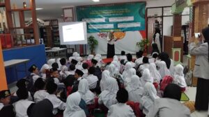 Read more about the article MIN Salatiga Gelar Kunjungan Edukatif ke Perpustakaan UIN Salatiga