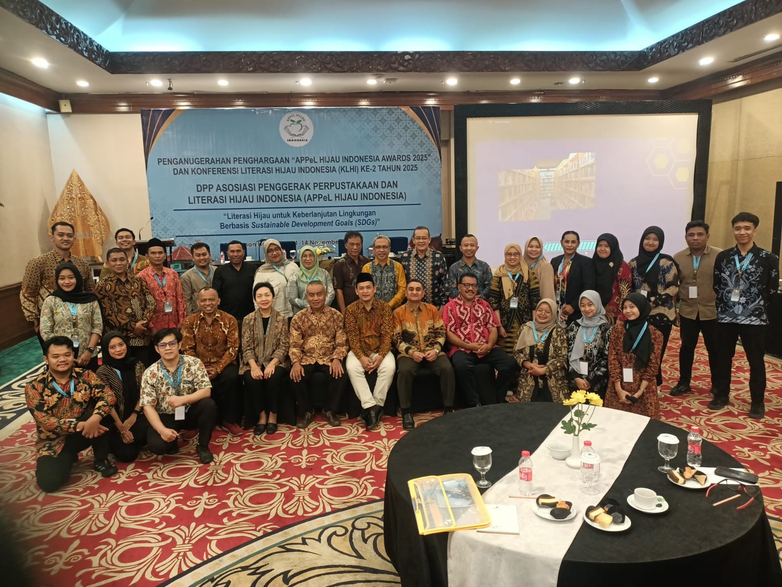 Read more about the article Kepala Perpustakaan UIN Salatiga Raih Penghargaan APPeL Hijau Indonesia Award 2025