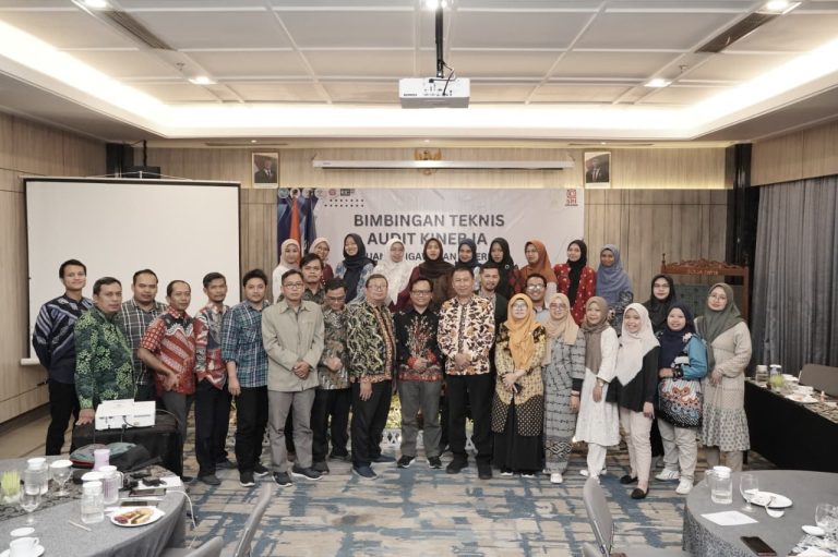 Kepala Perpustakaan UIN Salatiga Tingkatkan Kompetensi Melalui Bimtek Audit Kinerja 2025 di Surakarta